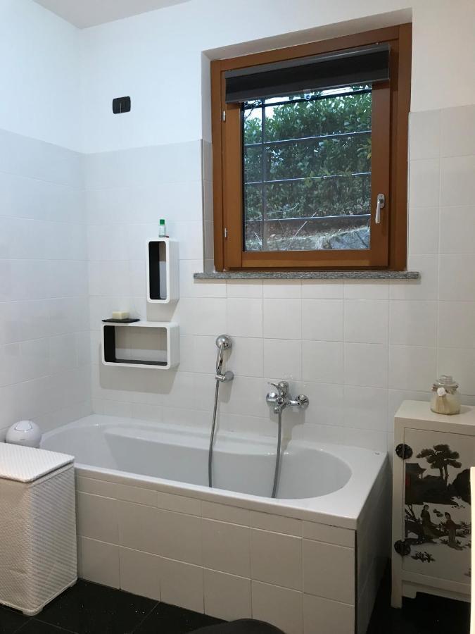 Armonie Del Lago - Lakeview Retreat With Private Garden, Pool & Jacuzzi Baveno Pokoj fotografie